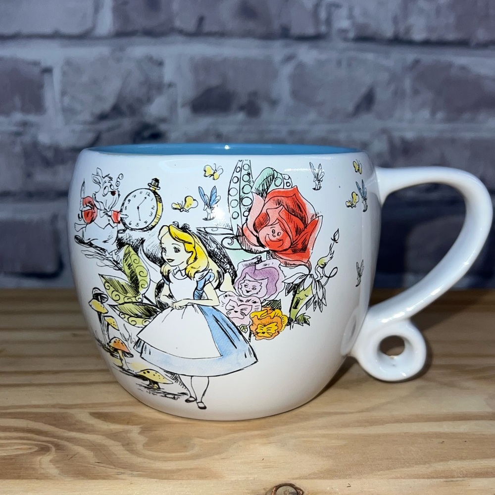 Disney Alice in Wonderland Mug - NWT - Picture 10 of 12